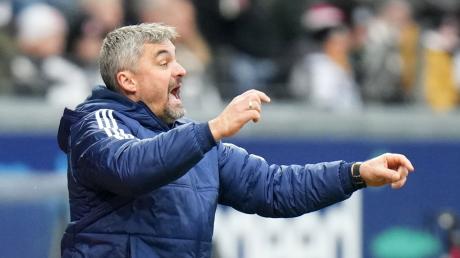 Schalkes Trainer Thomas Reis fordert mehr Zweikampfstärke seiner Spieler.