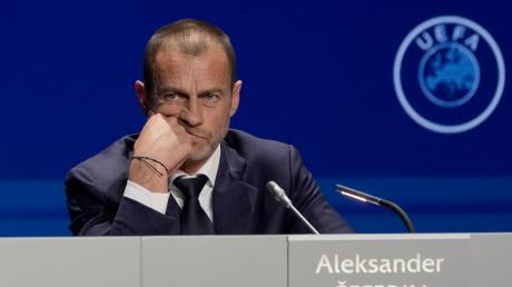Die Diskussionen um die Handspiel-Regel im Profifußball sind UEFA-Präsident Aleksander Ceferin ein Dorn im Auge.