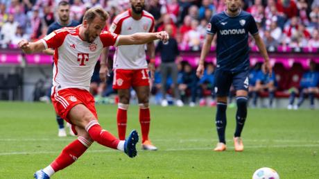 Bayerns Harry Kane trifft zum 2:0 gegen Bochum.