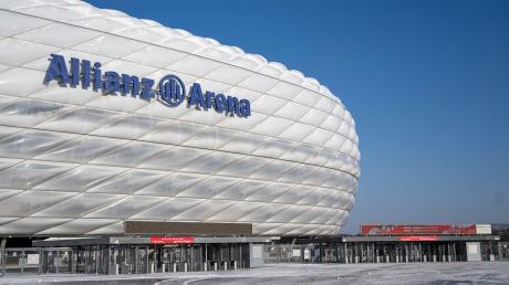 Wer während der Fußball-EM 2024 bei Spielen an der Allianz Arena parken will, muss vorab eine Parkberechtigung buchen.