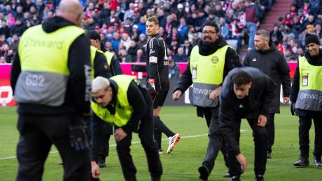 Der FC Bayern wurde wegen der Fanproteste zu einer Geldstrafe verurteilt.