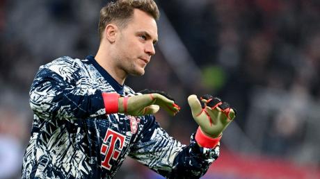 Bayern-Keeper Manuel Neuer trainiert derzeit individuell.