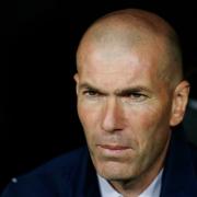Die französische Fußball-Legende Zinédine Zidane könnte Cheftrainer beim FC Bayern werden.