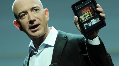 Soll nur knapp 200 Dollar kosten: Amazon-Chef Jeff Bezos bei der Präsentation des hauseigenen Tablets "Kindle Fire".  
