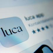 Das Symbol der Luca-App ist auf einem Smartphone zu sehen.