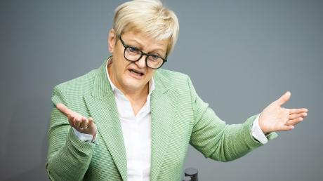 Die Bundestagsabgeordnete Renate Künast (Bündnis 90/Die Grünen) setzt sich im Streit um ein ehrverletzendes Meme vor Gericht gegen den Facebook-Konzern Meta durch.