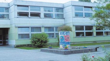 Die Sanierung der Bachtal-Volksschule in Syrgenstein soll noch in diesem Jahr beginnen. 800000 Euro hat die Gemeinde dafür in den Etat für 2011 eingestellt.  