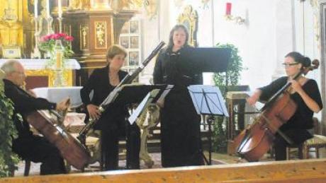 „Dich Maria lobt Musica“: Unter diesem Motto musizierten (von links) Hans Eller, Leisa Baumann, Iris Lutzmann und Deborah Finck in Buggenhofen.   