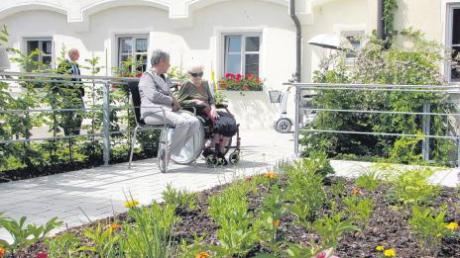 Herzstück des neuen Demenzbereichs im Haus der Senioren in Gundelfingen ist der Garten, in dem sich die Bewohner frei bewegen können.  
