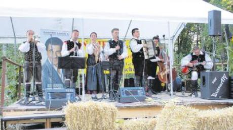 Die Oberkrainer aus Beguney wurden schon bei ihrem Auftritt im Fischerheim in Dillingen umjubelt. Am Sonntag spielen sie in Wittislingen. 