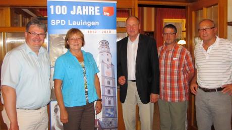 Martin Knecht, Gabriele Fograscher, Wolfgang Schenk, Markus Stuhler und Dietmar Bulling bei der SPD-Mitgliederversammlung. Foto: privat 