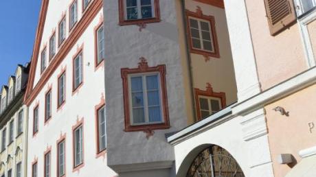 In diesem Haus in der Dillinger Königstraße lebt Stadtpfarrer Wolfgang Schneck.  
