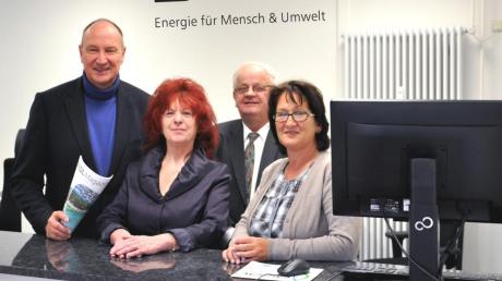 Freude in den neuen Räumlichkeiten (von links): Bürgermeister Wolfgang Schenk, Edith Uhl, Werkleiter Richard Frech und Sigrid Föll. 