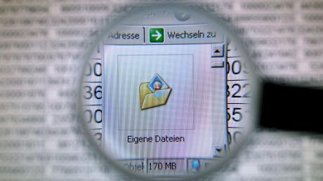 Das Thema Datensicherheit spielt für die einfachen Bürger im Landkreis Dillingen keine große Rolle. Nur Unternehmen und Behörden versuchen ihre sensiblen Daten bestmöglich zu schützen. 