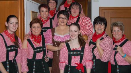 Bayerische Madel’n feierten beim Ball des Frauenbundes in Hausen. Höhepunkt war die Tanzeinlage. 
