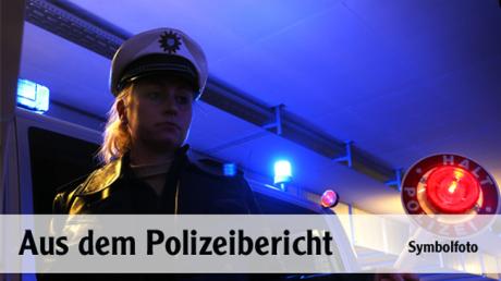 Einen Unfall an der Kreuzung Südstraße/Babenhauser Straße in Krumbach  hat die Polizei am Sonntagnachmittag aufnehmen müssen.