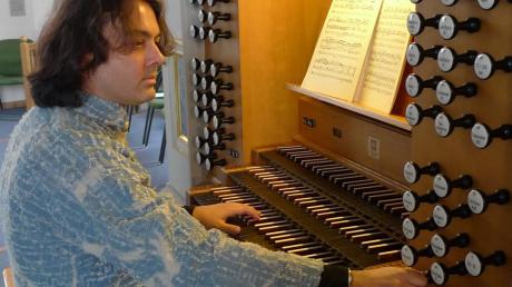 Giampaolo di Rosa aus Rom eröffnete spektakulär den Dillinger Orgelsommer.