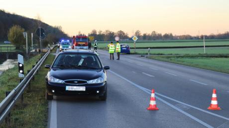 Ein 59-jähriger aus Wertingen ist heute  bei einem Autounfall nahe Anwalting (Affing) gestorben. 