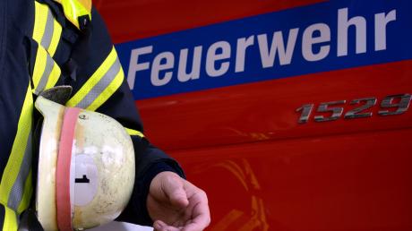 100 Feuerwehrleute waren in der Nacht von Samstag auf Sonntag in Pfaffenhofen im Einsatz.