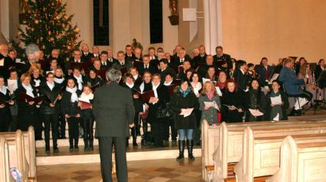 Mit dem großen Gemeinschaftschor endete das Konzert in der Pfarrkirche Bissingen. 	