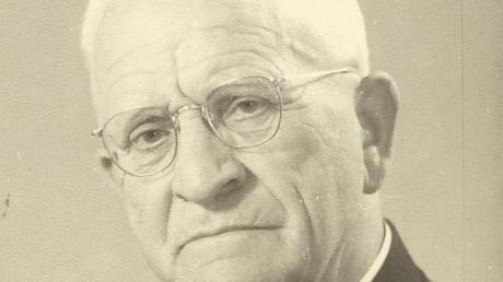 Vor 50 Jahren verstarb Pfarrer Matthias Korn. Der Geistliche wurde 1915 in Bissingen geboren und empfing die Priesterweihe in Dillingen. Bekannt wurde er durch seinen Widerstand gegen den Nationalsozialismus