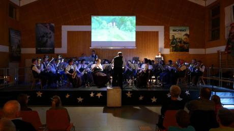 Zum dritten Mal verschmolzen Musik und Film bei der Filmmusiknacht des Musikvereins Burghagel.  	