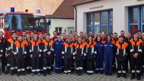 Eine intensive Ausbildungsphase, die sich über vier Monate erstreckte, schlossen 29 Teilnehmer an der Truppmannausbildung in Bissingen erfolgreich ab. Sie sind ab sofort in ihren örtlichen Feuerwehren einsatzbereit. 	