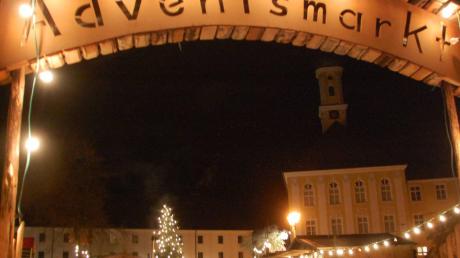 Lichterglanz schon vor dem ersten Advent: Die romantische Atmosphäre im Kloster Maria Medingen genossen am Wochenende erneut viele Besucher.