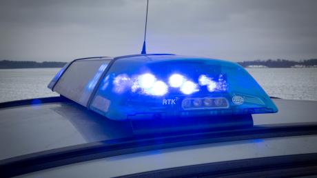 Die Polizei sucht Zeugen für einen Unfall bei Eppisburg.