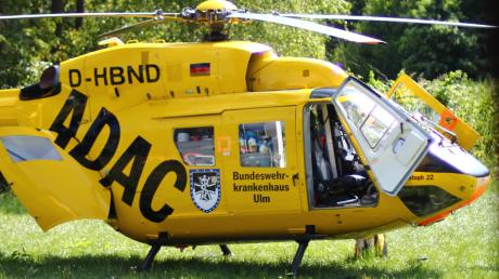Mittelschwere Verletzungen hat ein 65-Jähriger bei einem Arbeitsunfall in Finningen erlitten. Ein Hubschrauber (Symbolfoto) flog den Mann in die Klinik.
