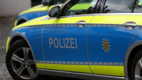 Die Polizei ermittelt gegen einen 62-Jährigen, der in Wullenstetten mehrere Mädchen und eine Frau sexuell belästigt haben soll. 