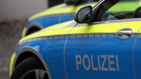 Missglückt ist das Ausparkmanöver einer 49-jährigen Autofahrerin am Samstag in Horgau.