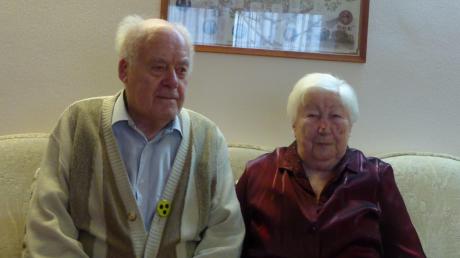 Das Ehepaar Irene und Alfons van den Woldenberg aus Bachhagel ist seit 70 Jahren miteinander verheiratet.  	