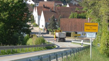Viele Einwohner in Diemantstein wünschen sich seit Jahren dringlichst eine Umgehungsstraße. Die ist geplant, mehr aber aktuell nicht.  	