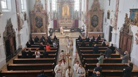 Wegen Corona konnten längst nicht so viele Besucher kommen, wie eigentlich geplant waren. Mit der feierlichen Messe in der Klosterkirche in Maria Medingen haben die Franziskanerinnen die Restaurierung nun abgeschlossen.  	