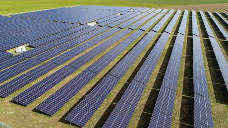 Ein elf Hektar großer Solarpark soll zwischen Staufen und Oggenhausen entstehen.  	
