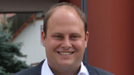Ulrich Reiner aus Bissingen ist der Bundestagskandidat für die Freien Wähler. Er ist leidenschaftlicher Schiedsrichter und bei der Feuerwehr aktiv.  	