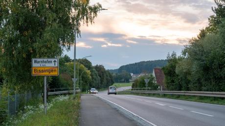 Um Radfahrern und auch Fußgängern einen sicheren Weg von Bissingen nach Warnhofen zu bieten, plant die Gemeinde Bissingen mithilfe des Landratsamts, einen Radweg zu bauen. Der Zuschussantrag wurde bereits gestellt, nächstes Jahr soll gebaut werden. 	