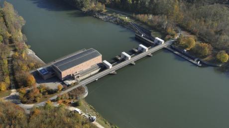 Das Wasserkraftwerk an der Donau in Dillingen wird saniert.  