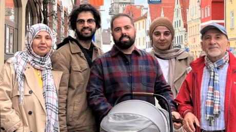 Familie Yalcin ist in den 1990er-Jahren aus der türkischen Provinz nach Deutschland gezogen. Von links: Mutter Vildan, Yasin, Cagri, Burcu und Vater Ali.