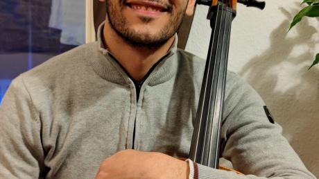 Cellist Shady Darwish wird ab dem neuen Schuljahr 2024/25 das Lehrerteam der Musikschule Wertingen bereichern. 