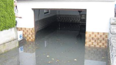 In dieser Garage in Mertingen stand 2011 nach einem Extrem-Regen das Wasser. Das Thema Sturzflut-Risiko bewegte jetzt wieder einmal den gemeinderat.