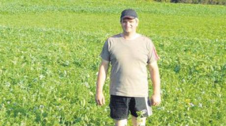 So wie Michael Hofer aus Fünfstetten sollen Bauern, wenn es ihnen möglich ist, in ganz Bayern Blühstreifen um die Felder anlegen. 