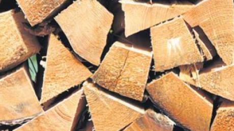 Die Nachfrage nach Brennholz ist in Wemding so groß, dass sie aus dem kommunalen Wald nicht mehr zu decken ist.  