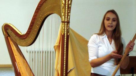 Wenn die Harfe erklingt, ist plötzlich alles still. So war es zumindest beim Erklärkonzert für Kinder mit Feodora-Johanna Gabler.  