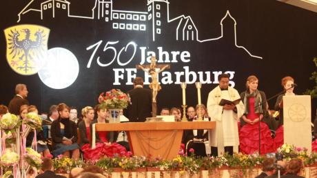 Feierlich: Pater Xaver und Pfarrerin Brödel gestalteten gemeinsam mit dem Harburger Posaunenchor und Jagdhornbläsern einen festlichen Jubiläums-Gottesdienst.