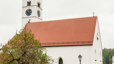 Doppelten Grund zum Feiern hat die katholische Pfarrgemeinde in Harburg. Seit 110 Jahren gibt es die Kirche und die Dachsanierung ist beendet. 
