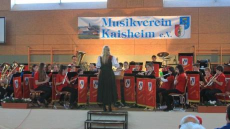 Unter neuem Dirigat: Die Jugendkapelle des Musikverein Kaisheim mit Verena Besold als Dirigentin. 
