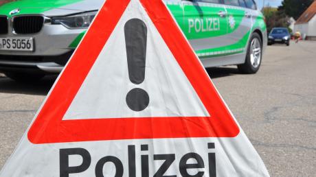 Die Polizei in Zusmarshausen sucht einen Radfahrer, der einen Unfall verursachte.