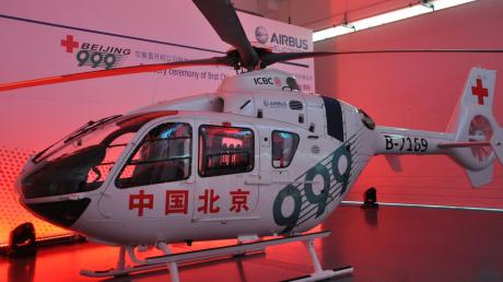Dieser in Donauwörth gebaute Helikopter schreibt Geschichte: Er ist der erste klassische Rettungshubschrauber überhaupt, der in China fliegen wird. Airbus Helicopters erhofft sich in dem Land ein großes Geschäft. 